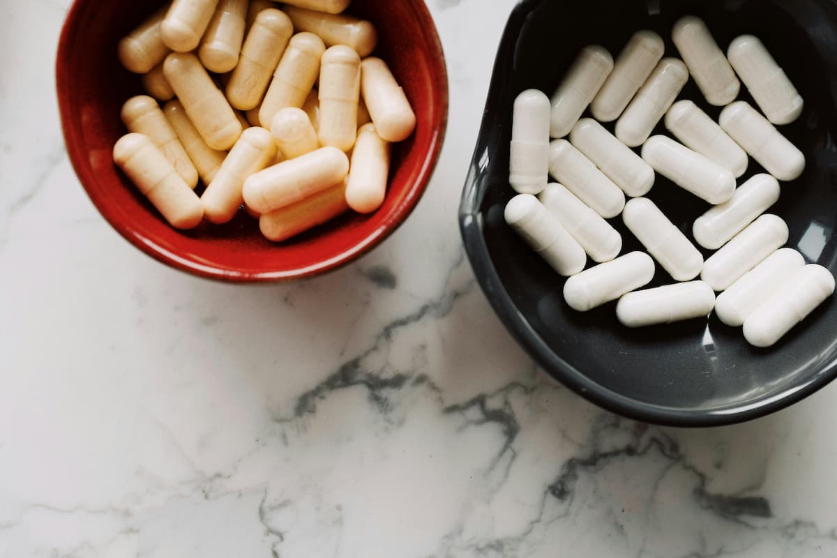Natural energy-supporting ingredients including iron, B vitamins, and magnesium